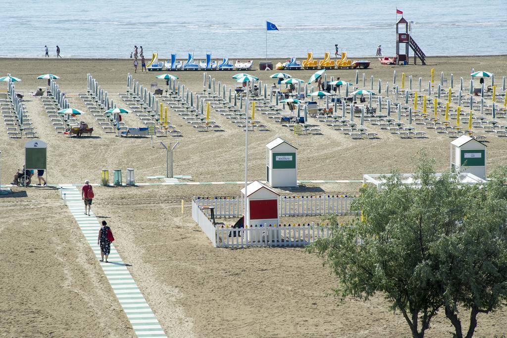 Hotel Benvenuto Caorle Exteriör bild