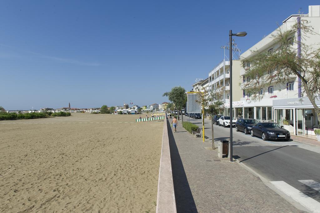 Hotel Benvenuto Caorle Exteriör bild