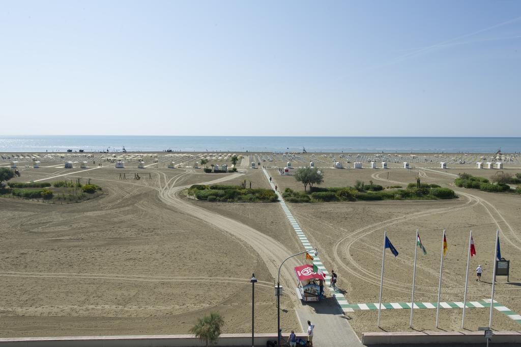 Hotel Benvenuto Caorle Exteriör bild